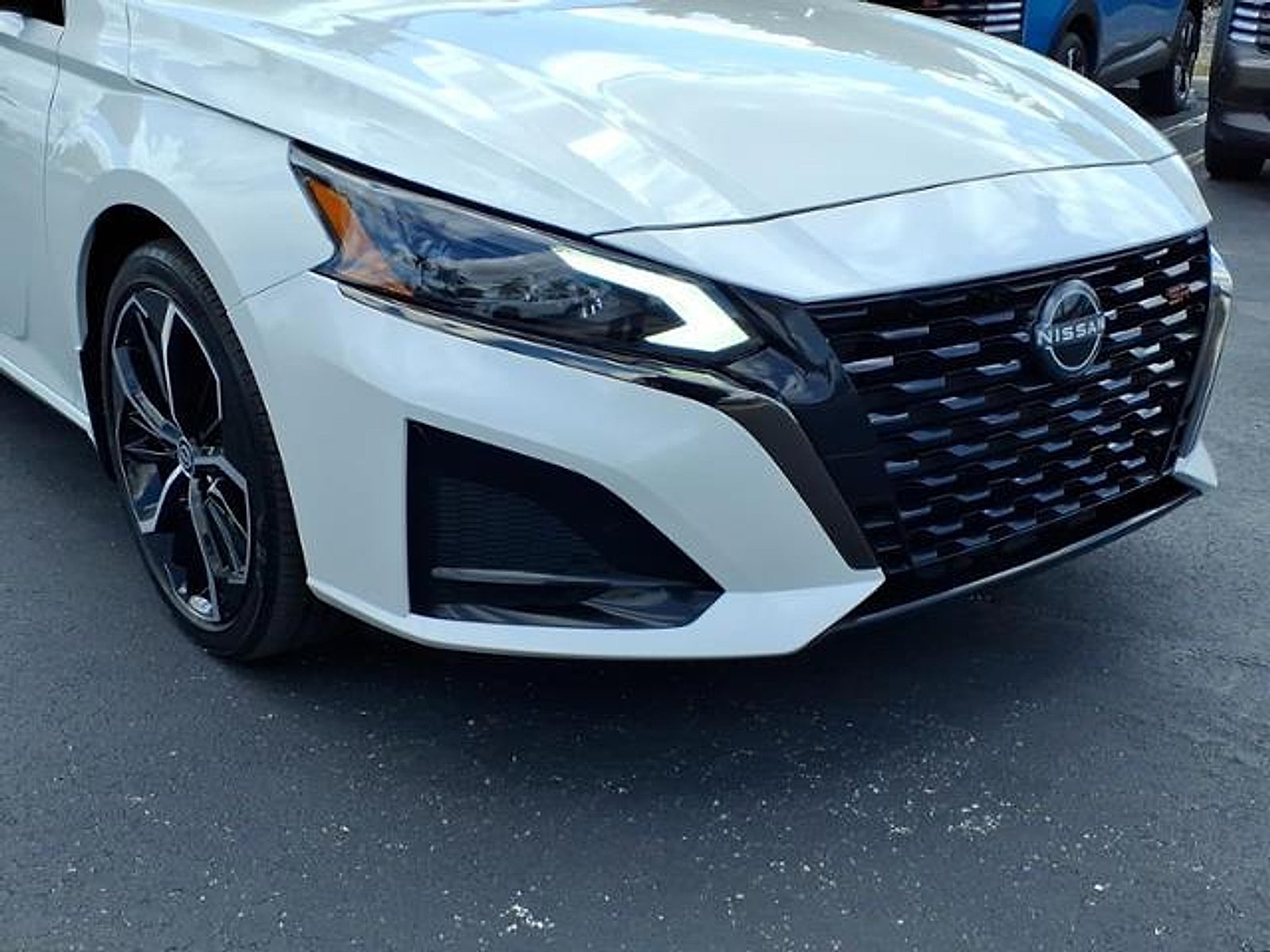 2023 Nissan Altima SR FWD