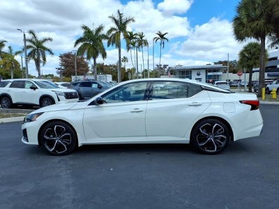 2023 Nissan Altima SR FWD