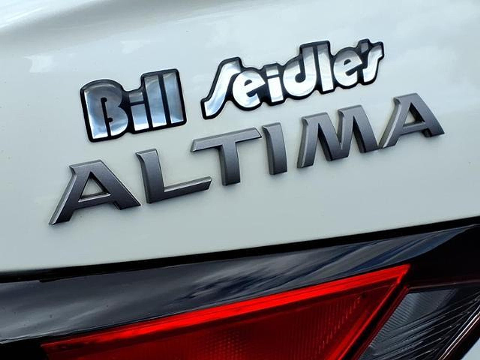 2023 Nissan Altima SR FWD