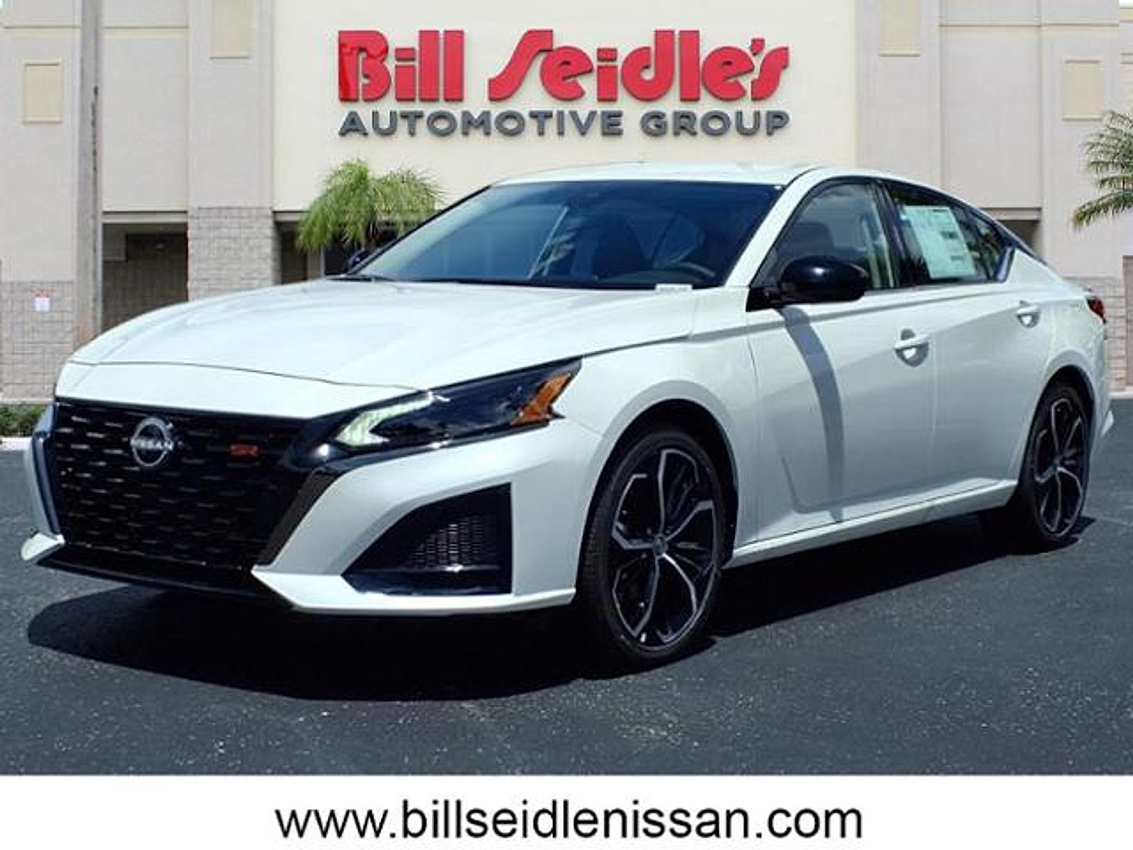 2025 Nissan Altima SR