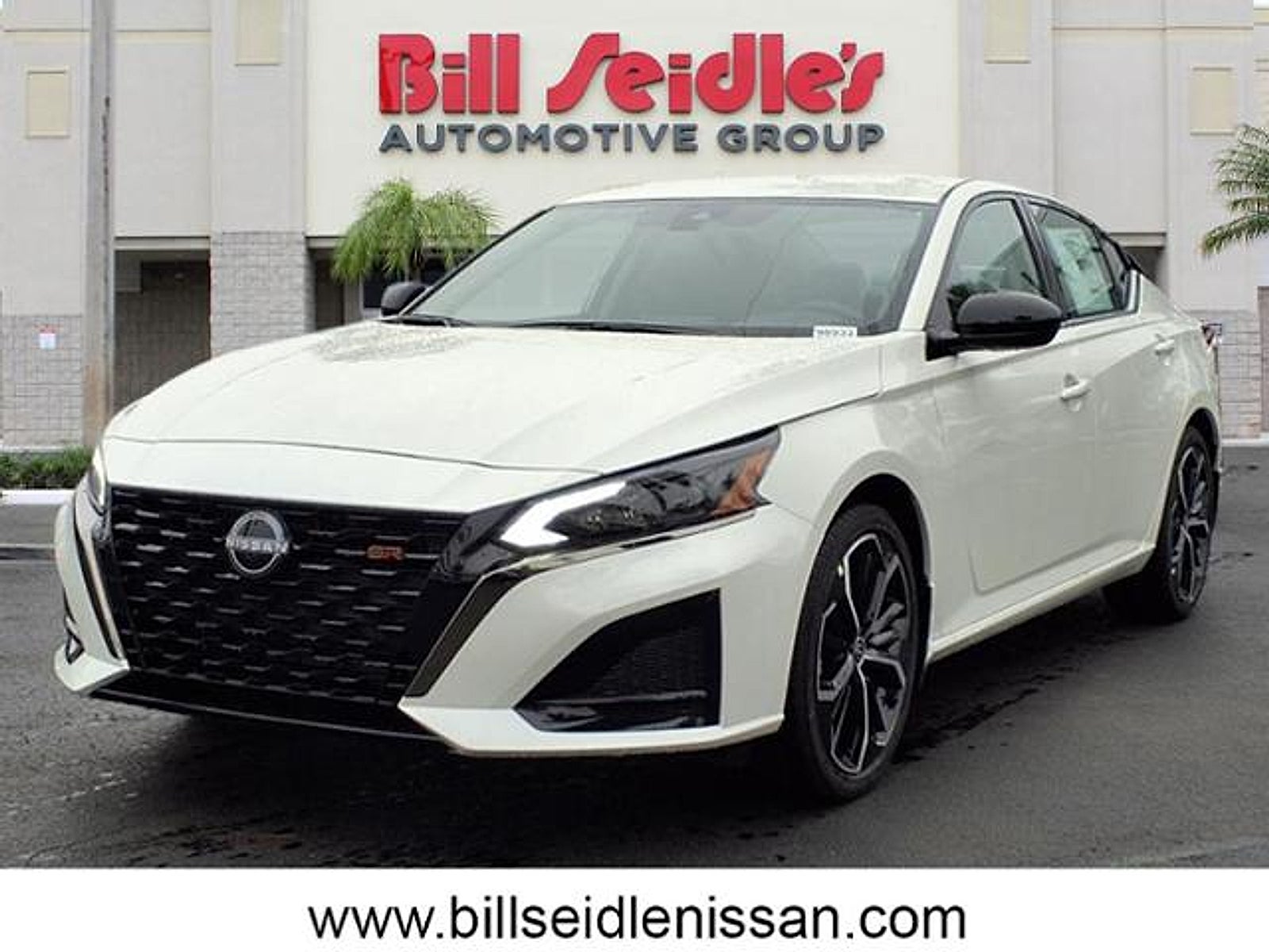 2025 Nissan Altima SR