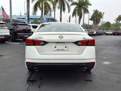 2025 Nissan Altima SR