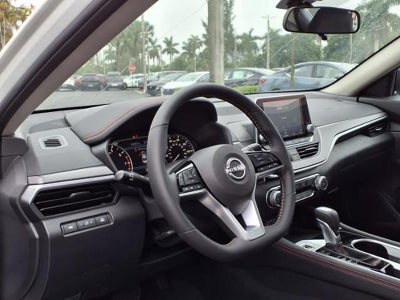 2025 Nissan Altima SR