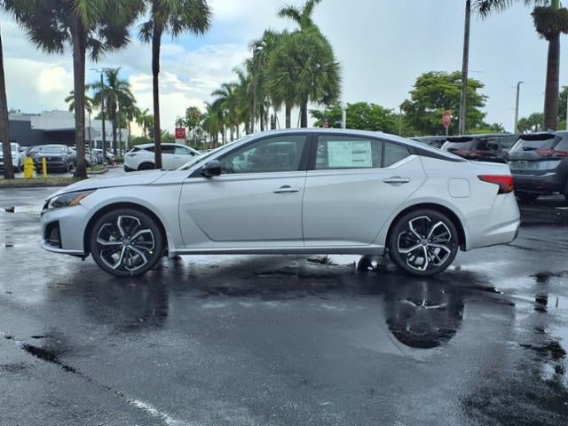 2025 Nissan Altima SR