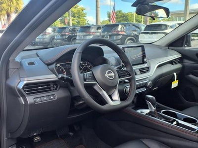 2025 Nissan Altima SR
