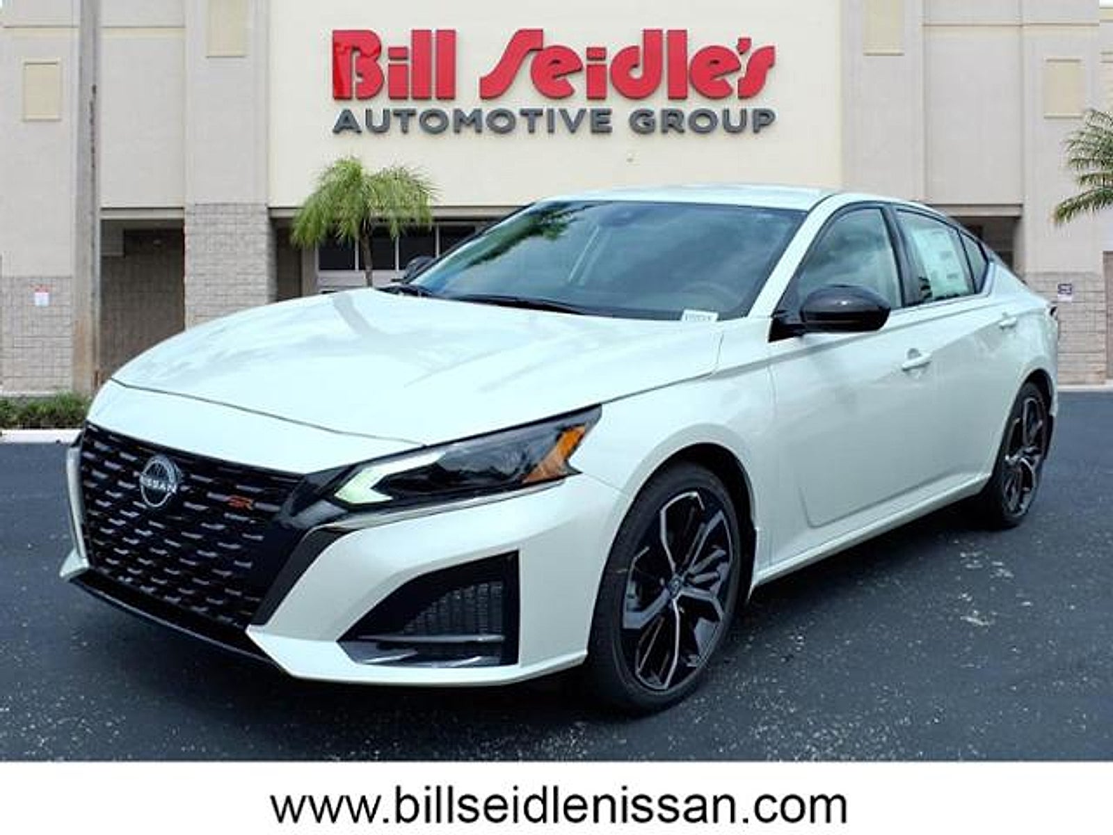 2025 Nissan Altima SR