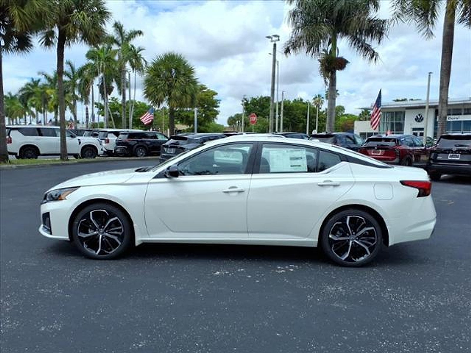 2025 Nissan Altima SR