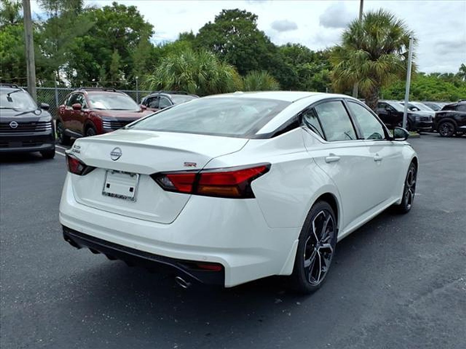 2025 Nissan Altima SR