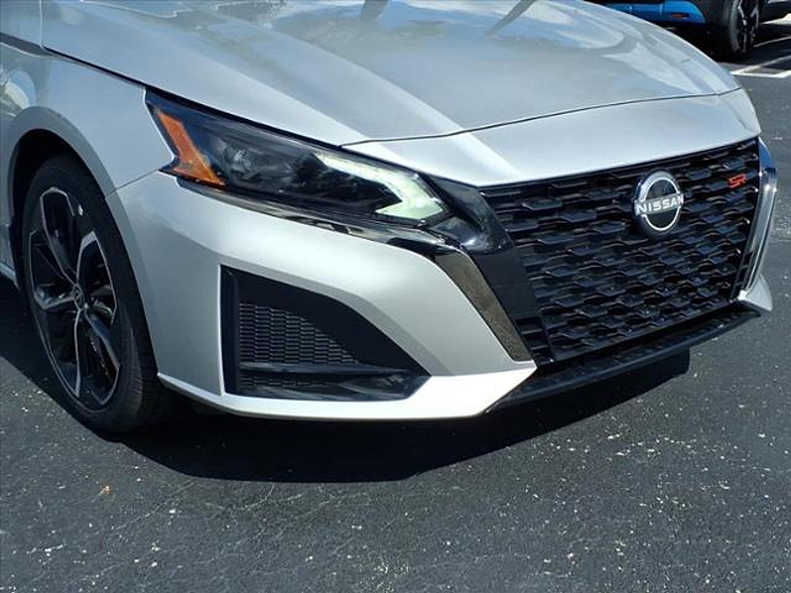 2025 Nissan Altima SR