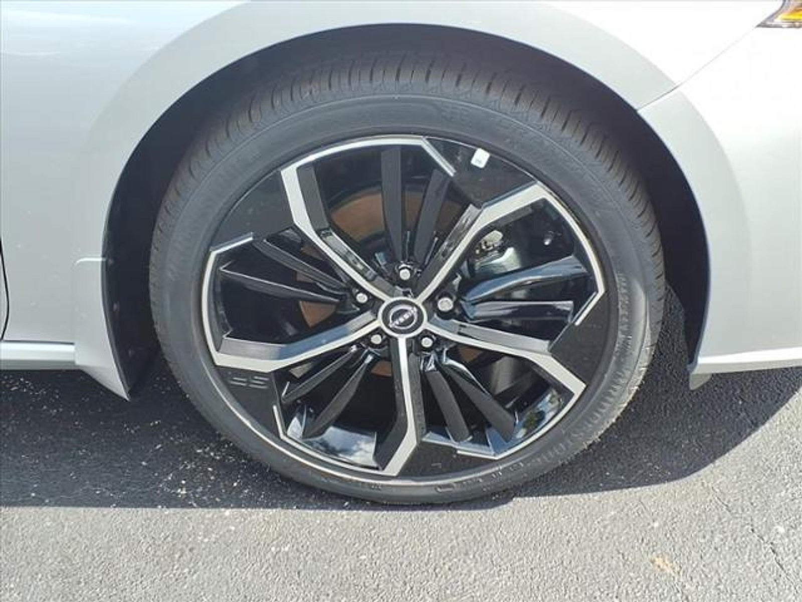 2025 Nissan Altima SR