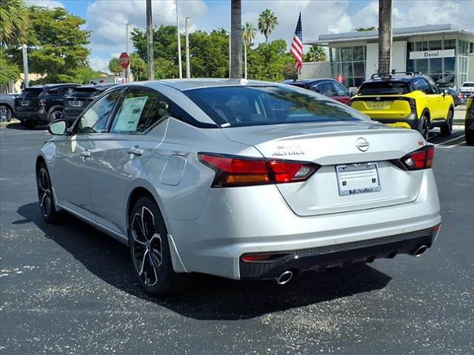 2025 Nissan Altima SR