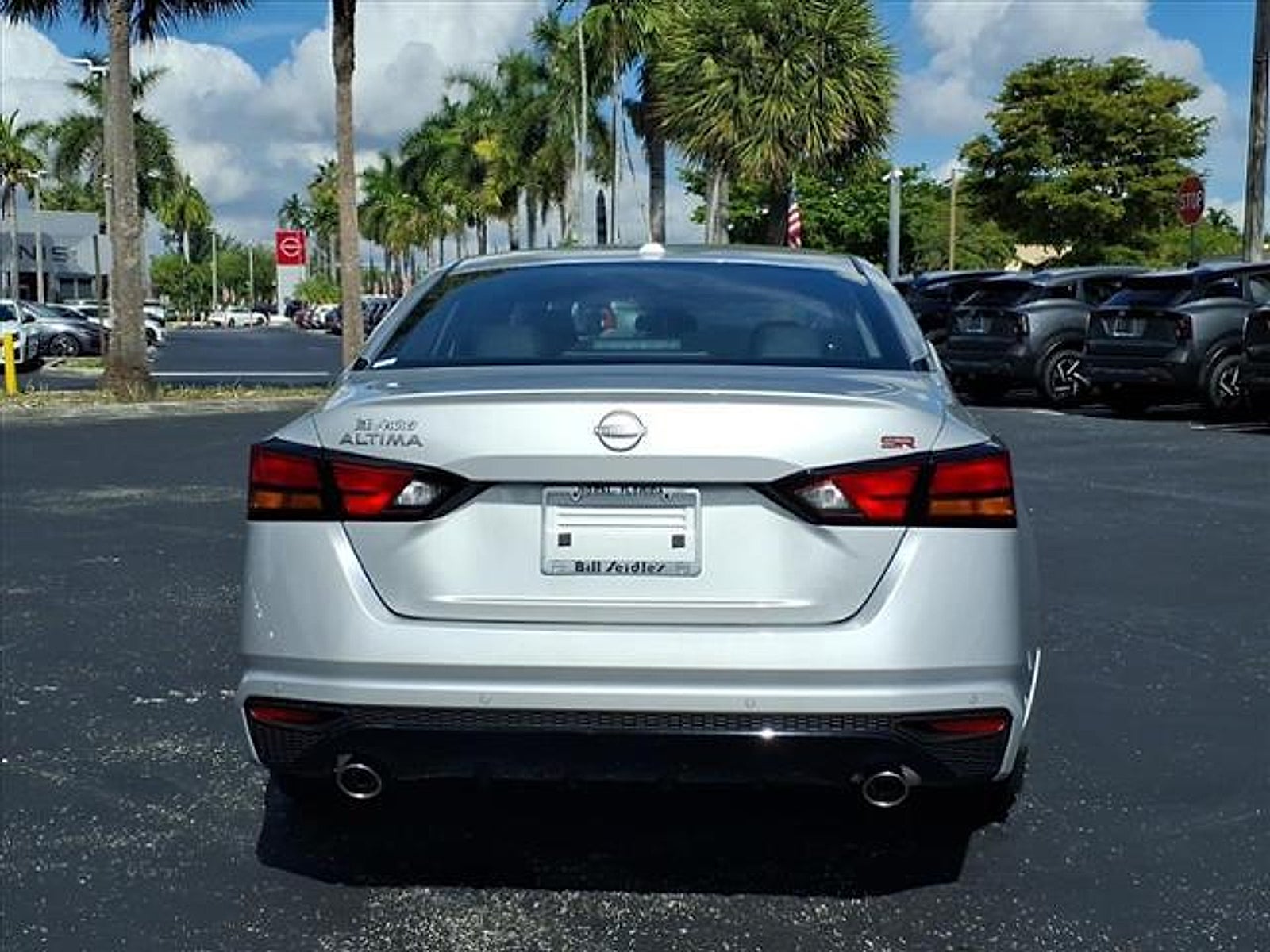 2025 Nissan Altima SR