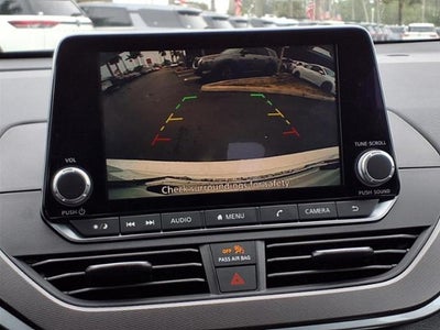 2025 Nissan Altima SR