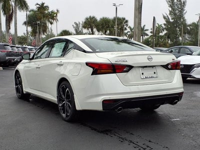 2025 Nissan Altima SR
