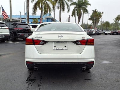 2025 Nissan Altima SR