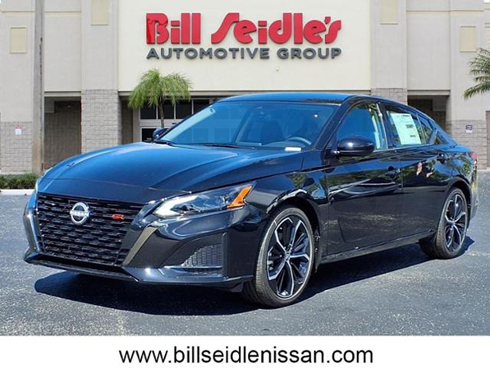 2025 Nissan Altima SR