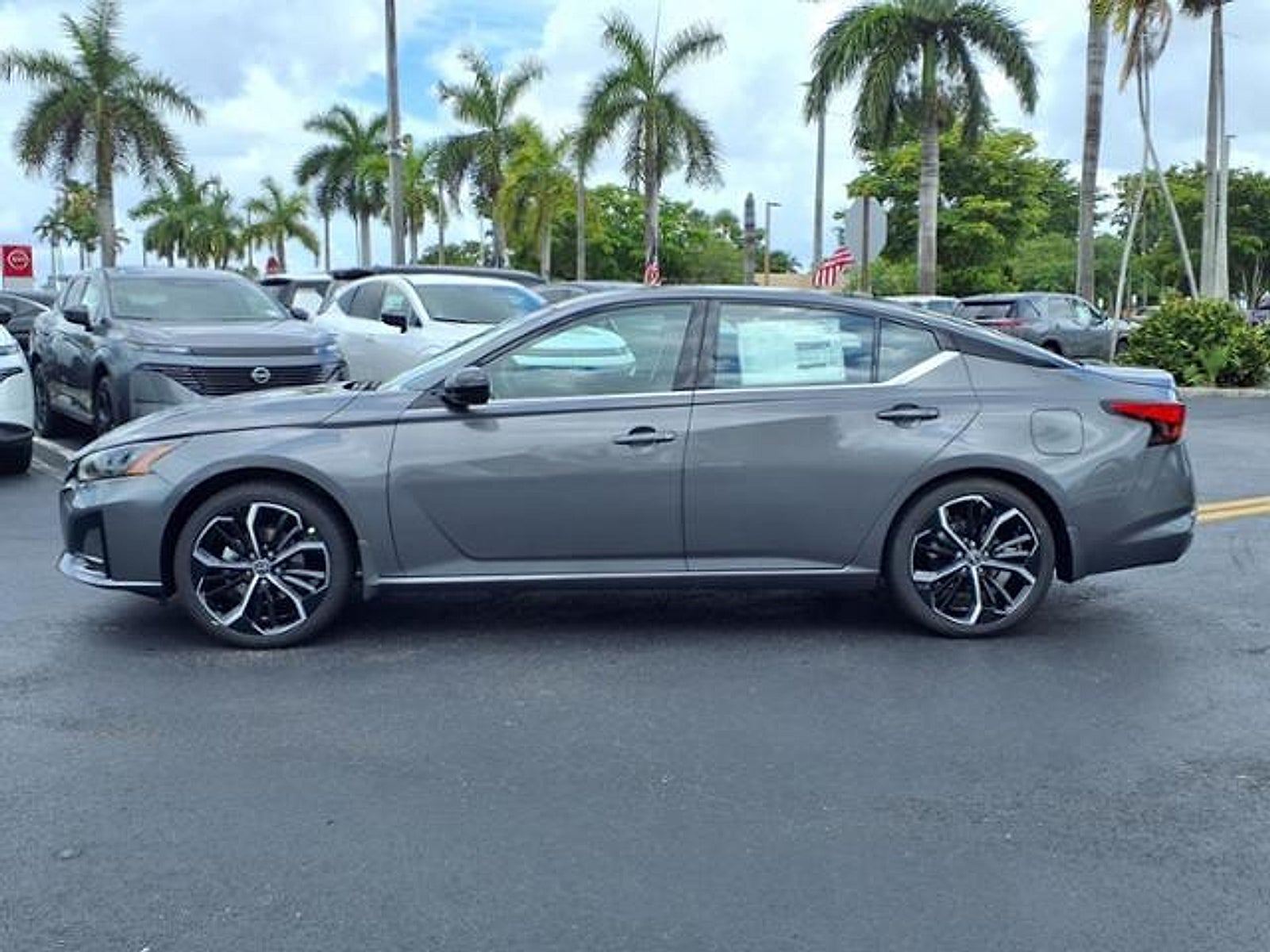 2025 Nissan Altima SR