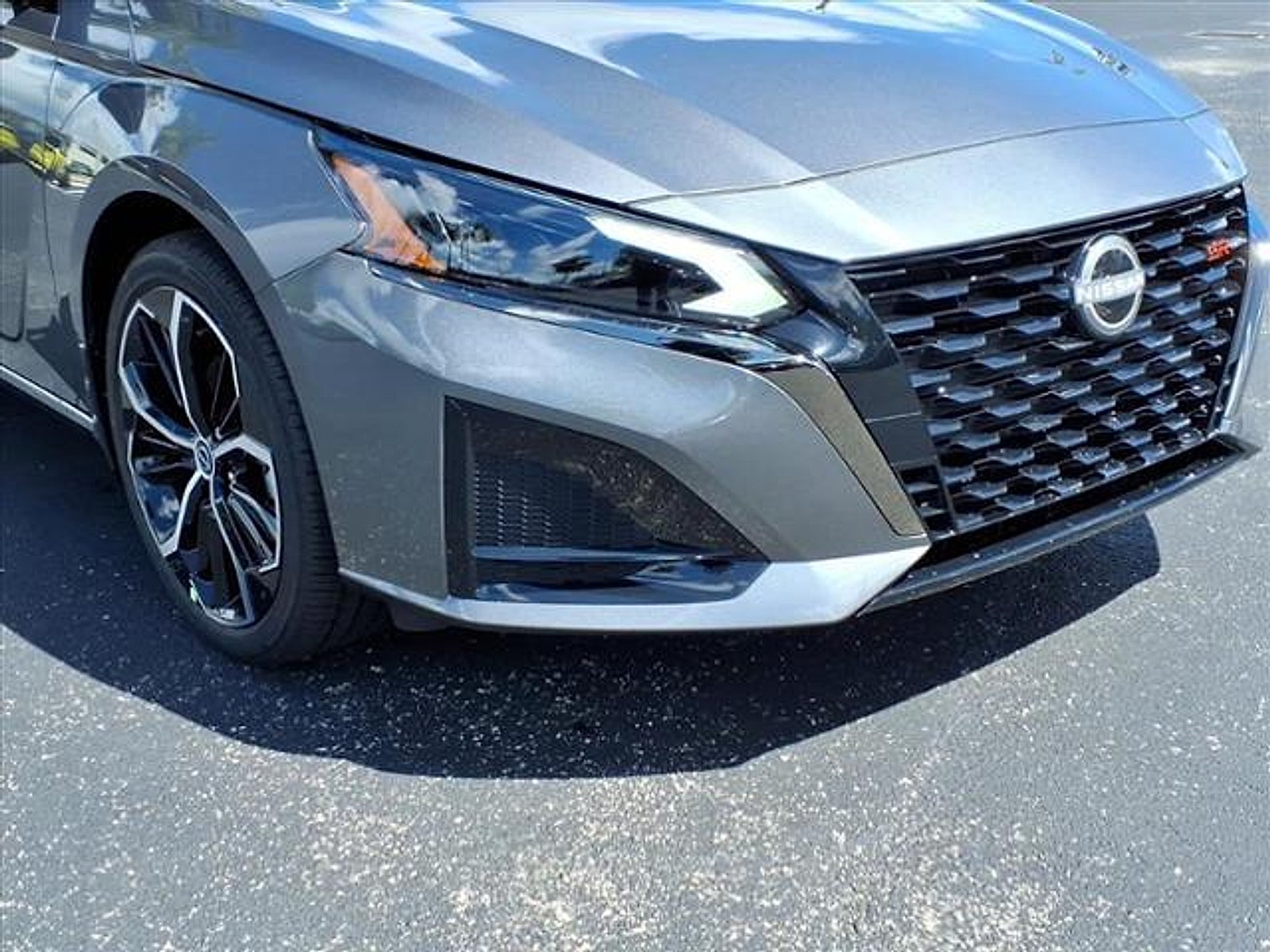 2025 Nissan Altima SR