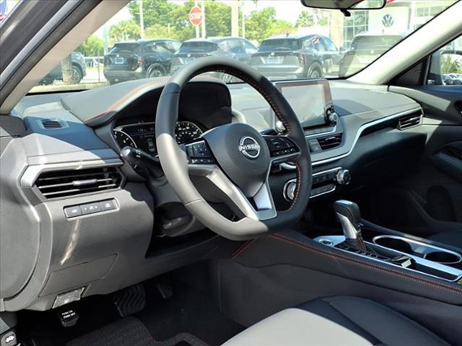 2025 Nissan Altima SR