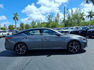 2025 Nissan Altima SR