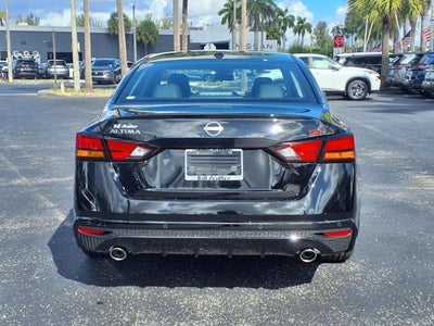 2025 Nissan Altima SR