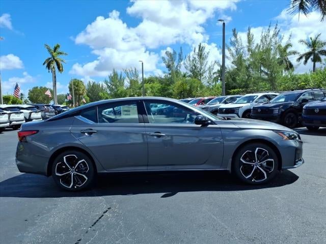 2025 Nissan Altima SR