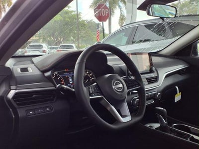 2025 Nissan Altima SR