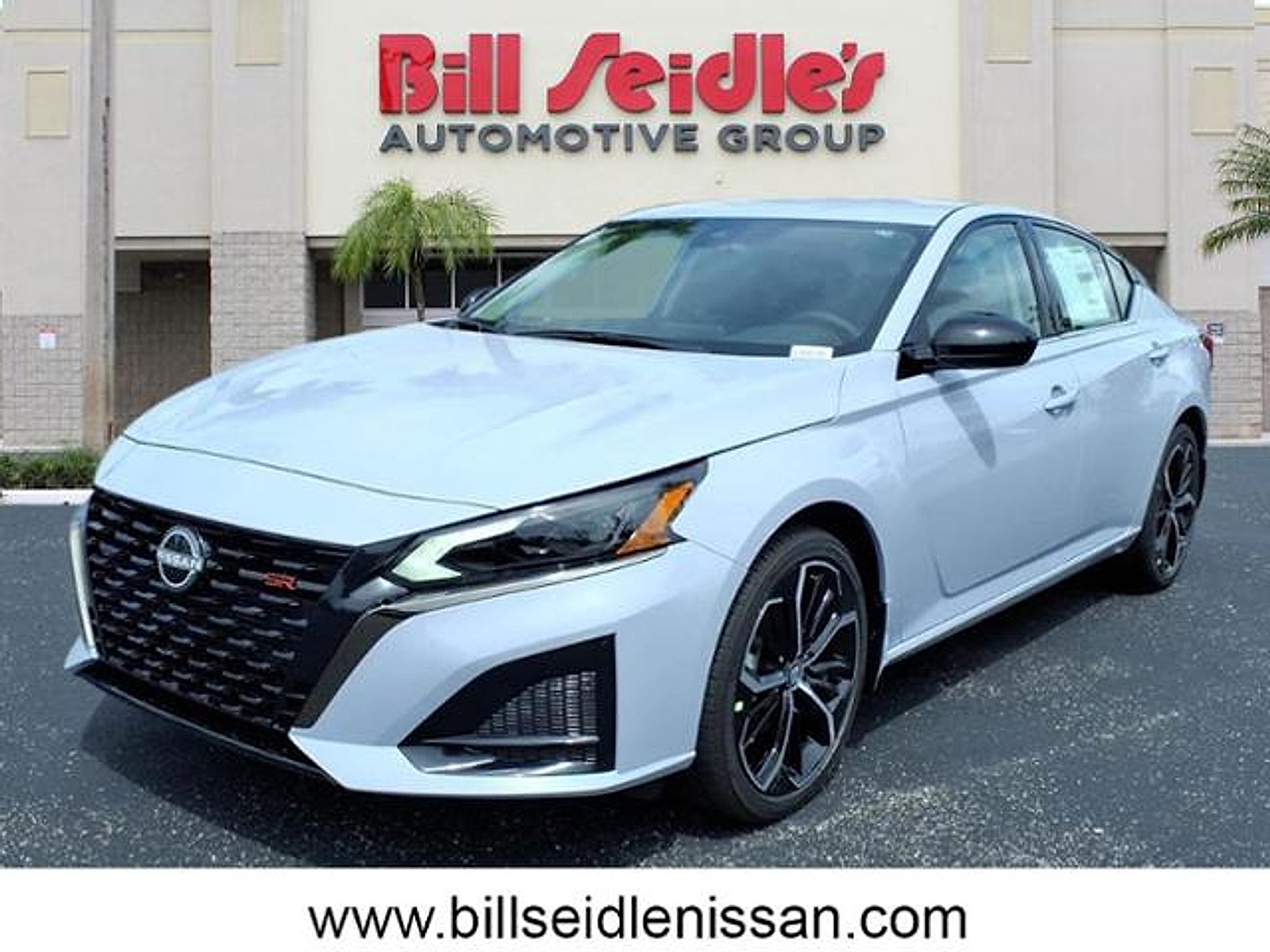 2025 Nissan Altima SR