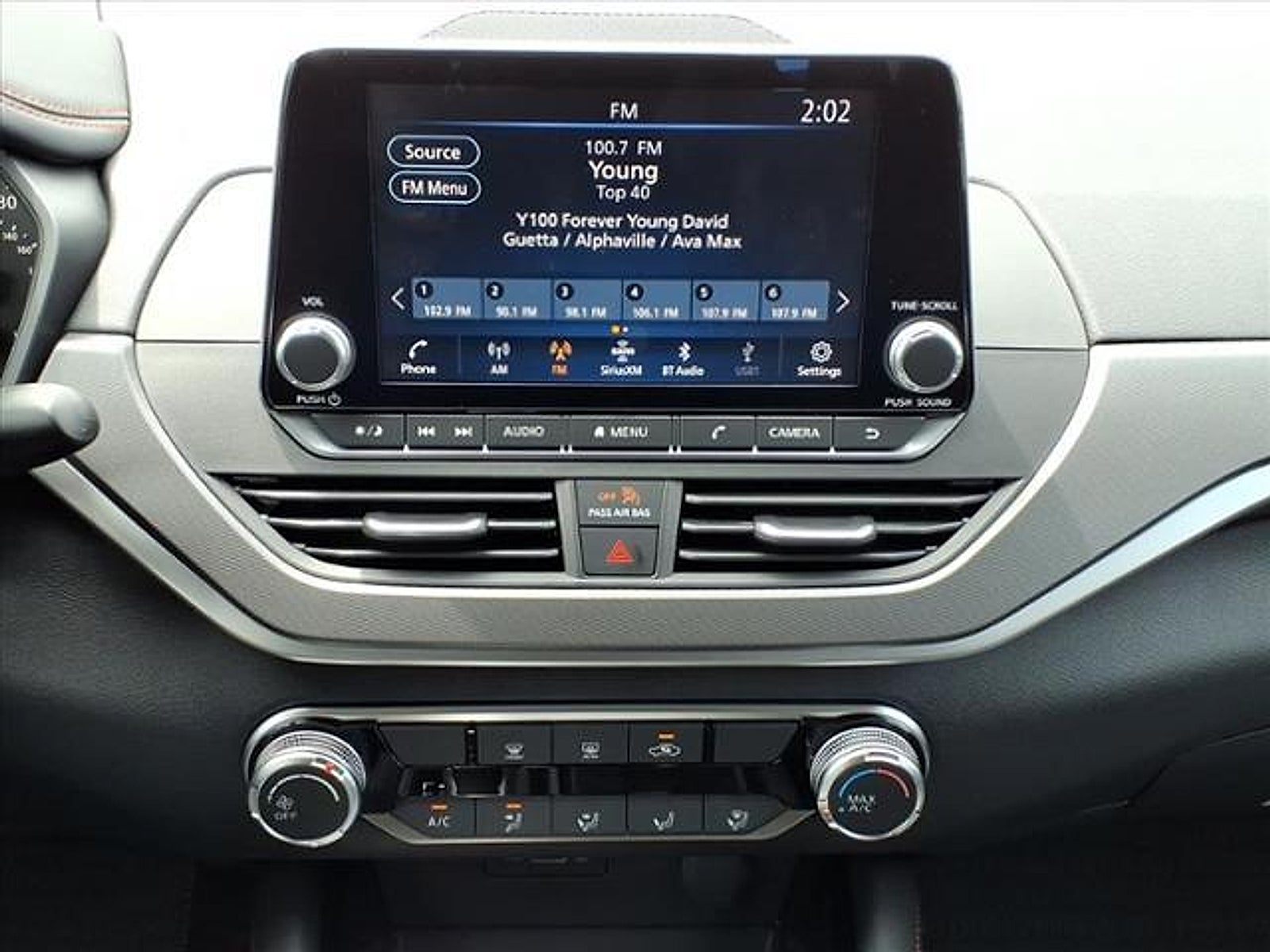 2025 Nissan Altima SR