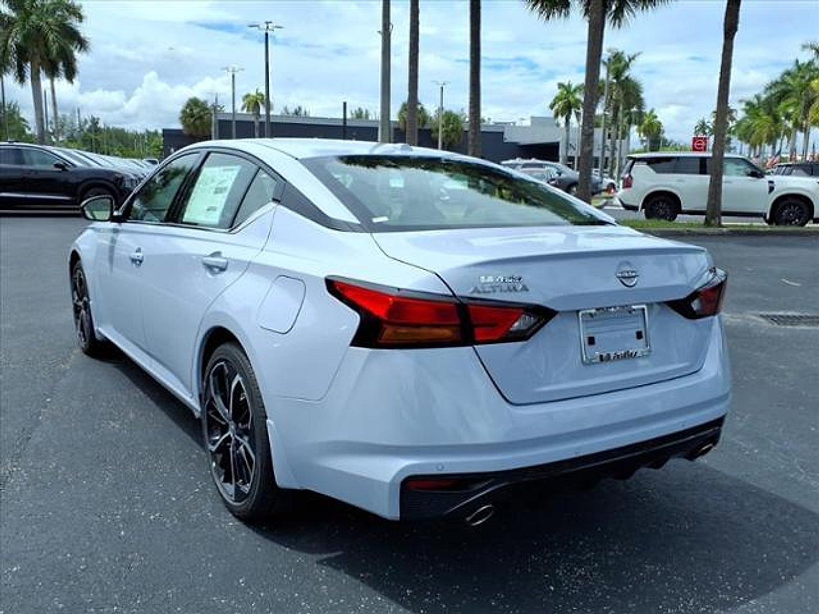 2025 Nissan Altima SR