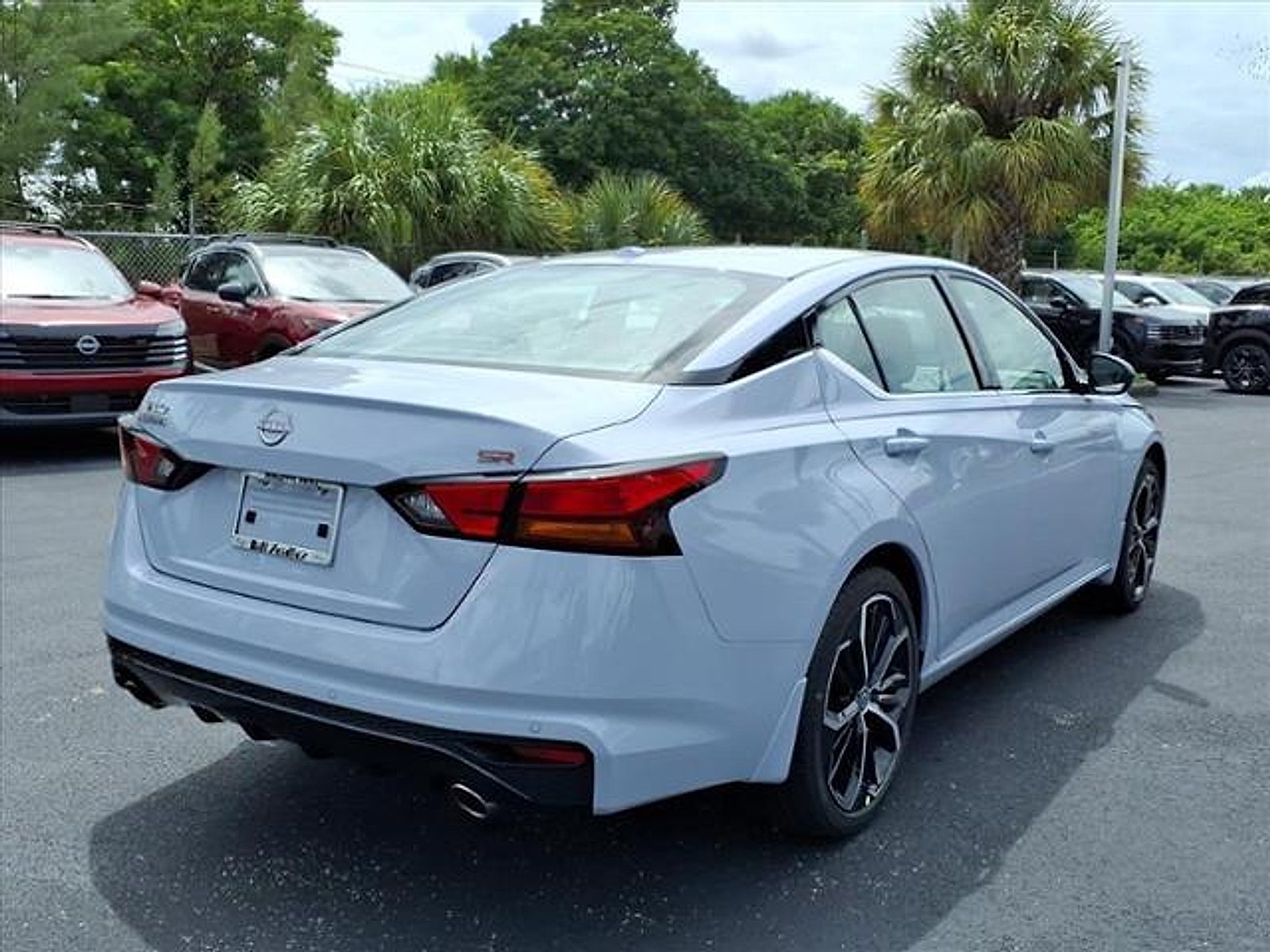 2025 Nissan Altima SR