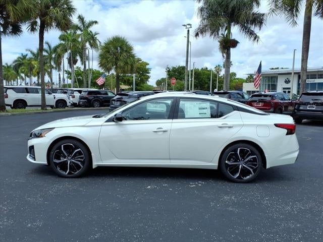 2025 Nissan Altima SR