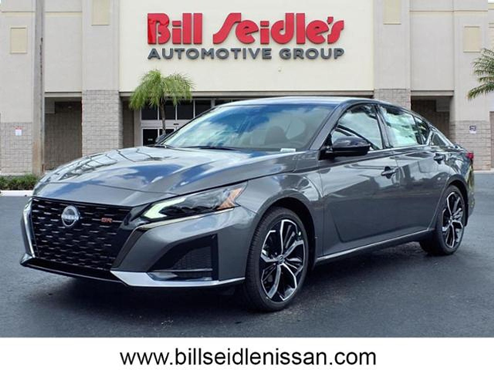 2025 Nissan Altima SR