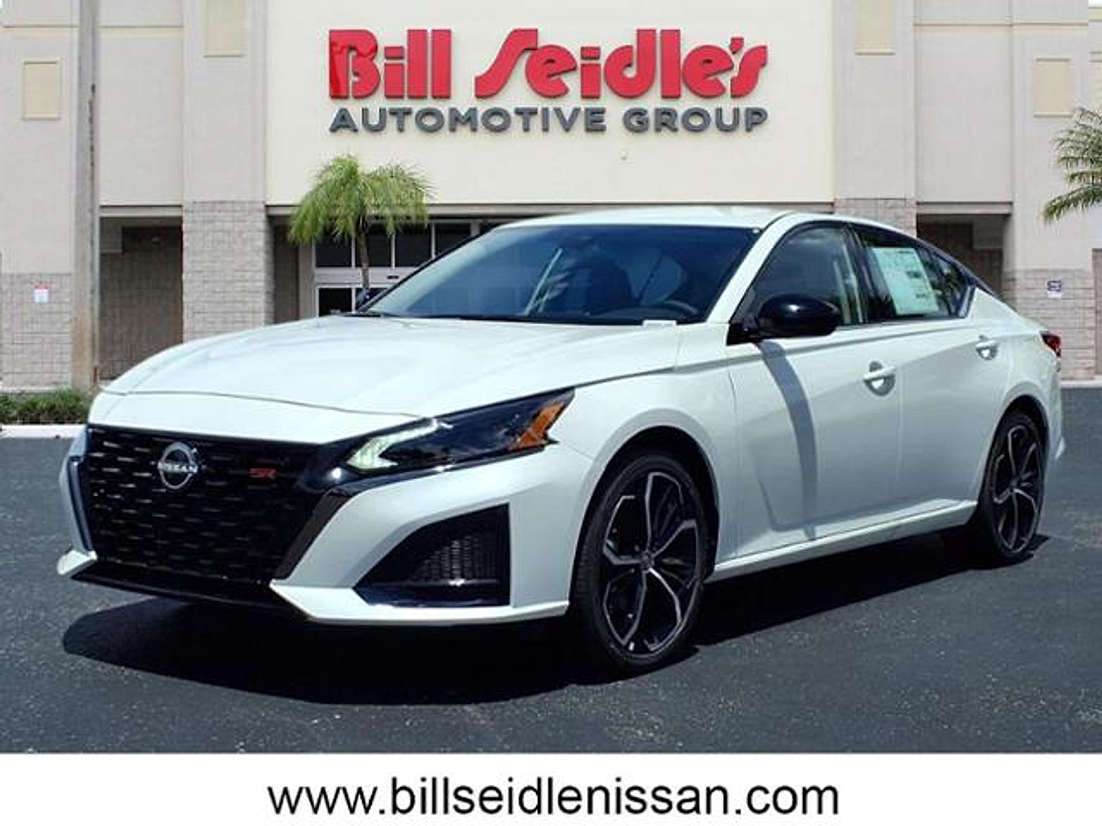 2025 Nissan Altima SR