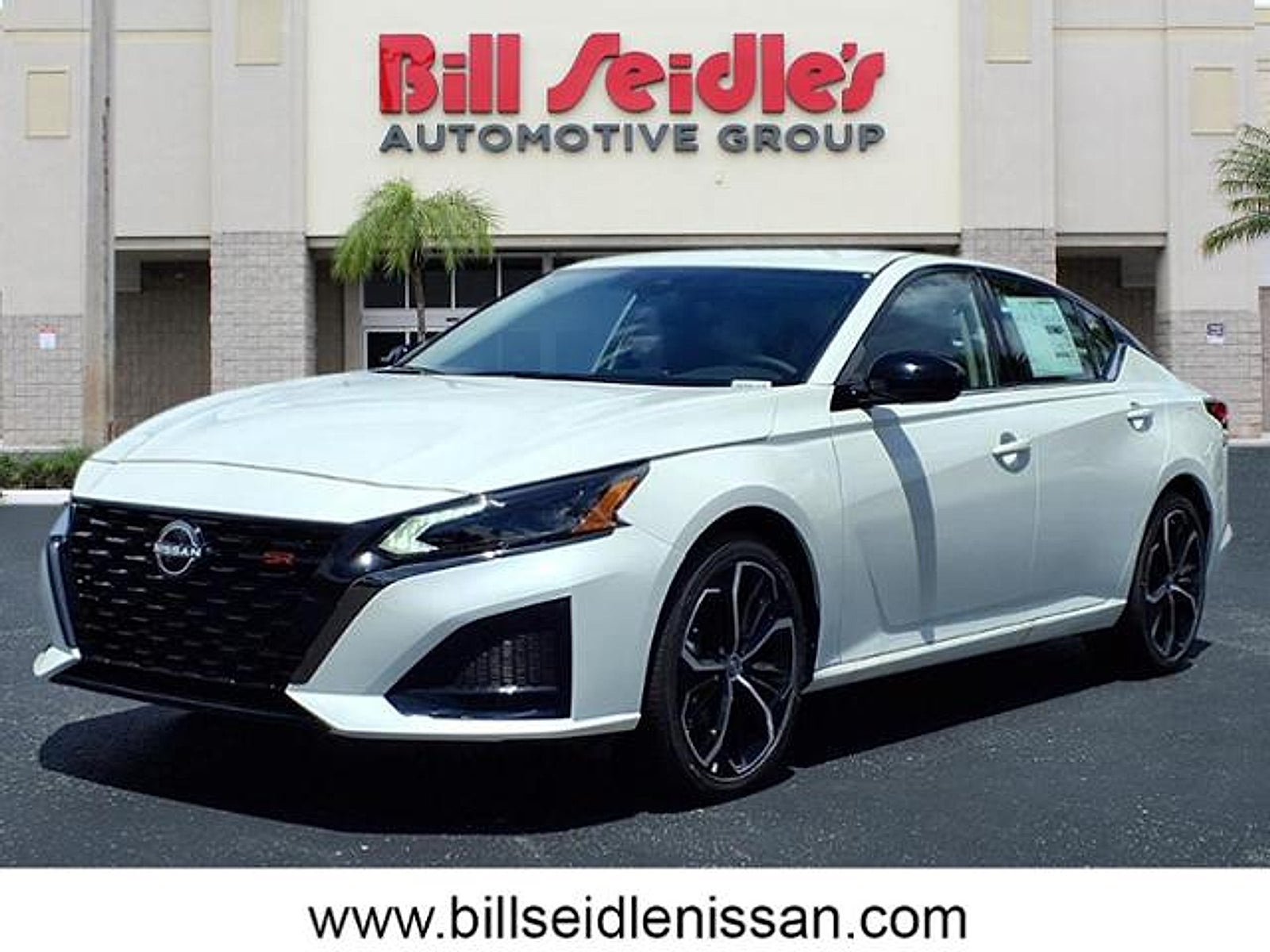 2025 Nissan Altima SR