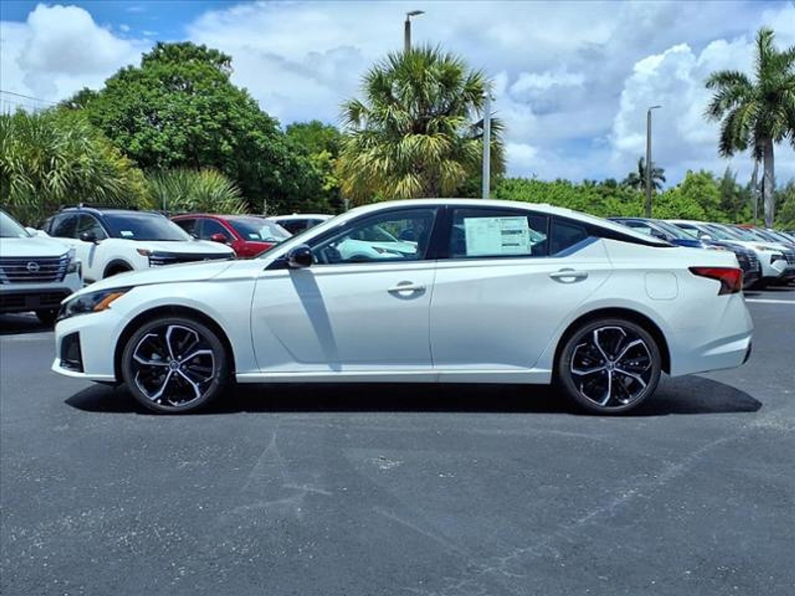 2025 Nissan Altima SR