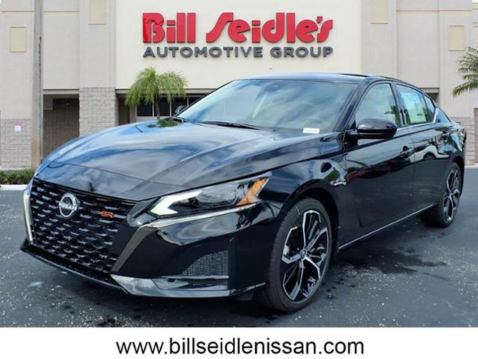 2025 Nissan Altima SR