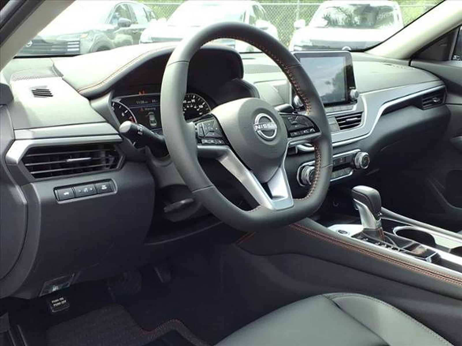 2025 Nissan Altima SR