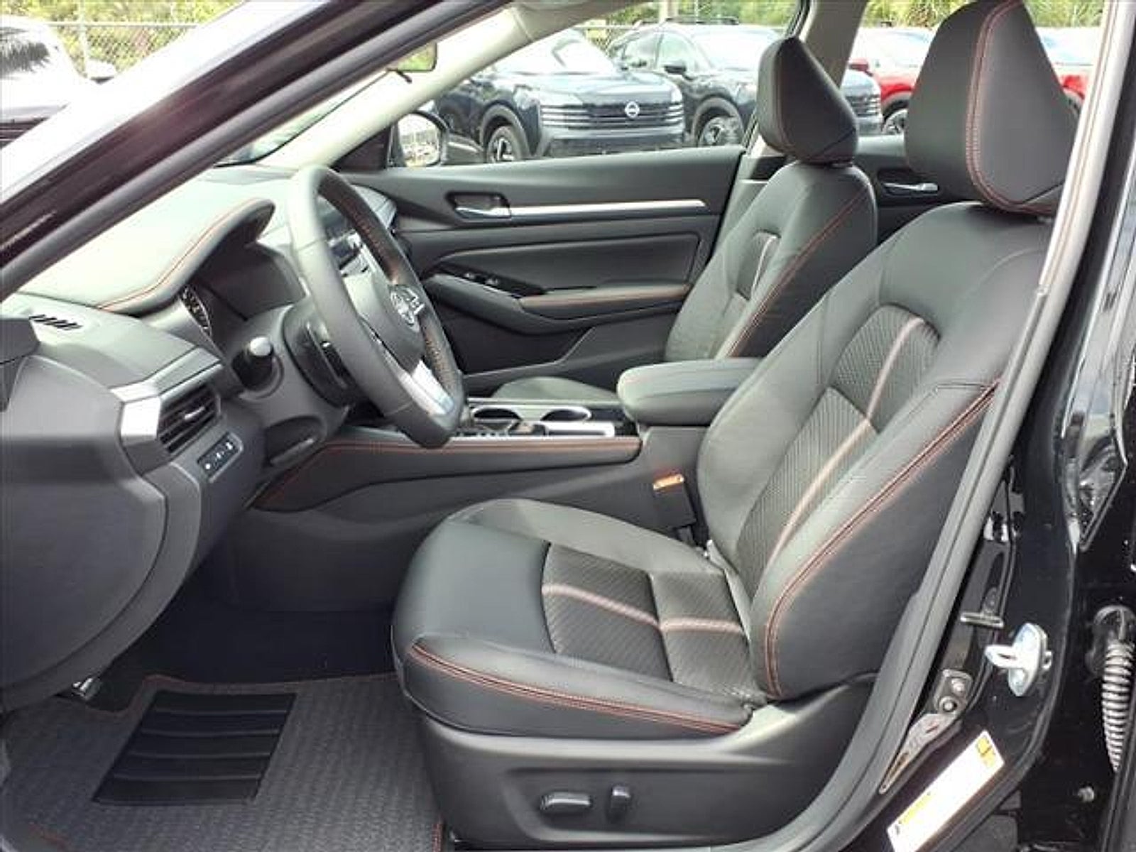 2025 Nissan Altima SR