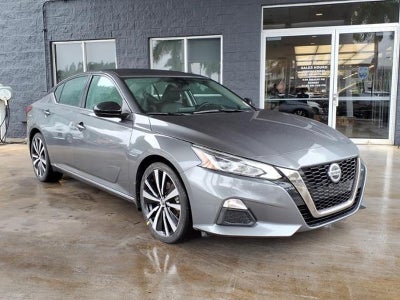 2021 Nissan Altima SR FWD