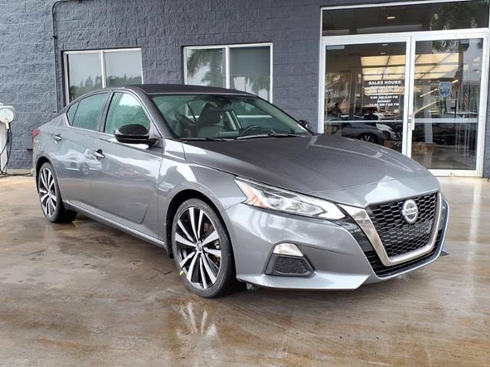 2021 Nissan Altima SR FWD