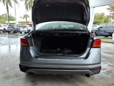 2021 Nissan Altima SR FWD