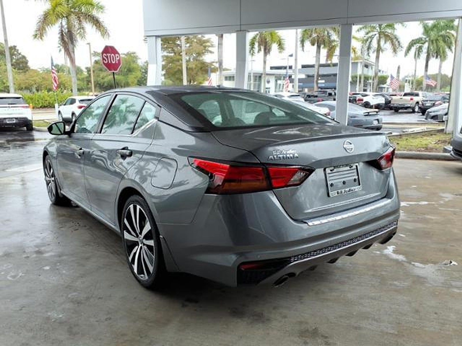 2021 Nissan Altima SR FWD