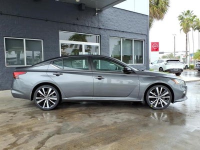 2021 Nissan Altima SR FWD