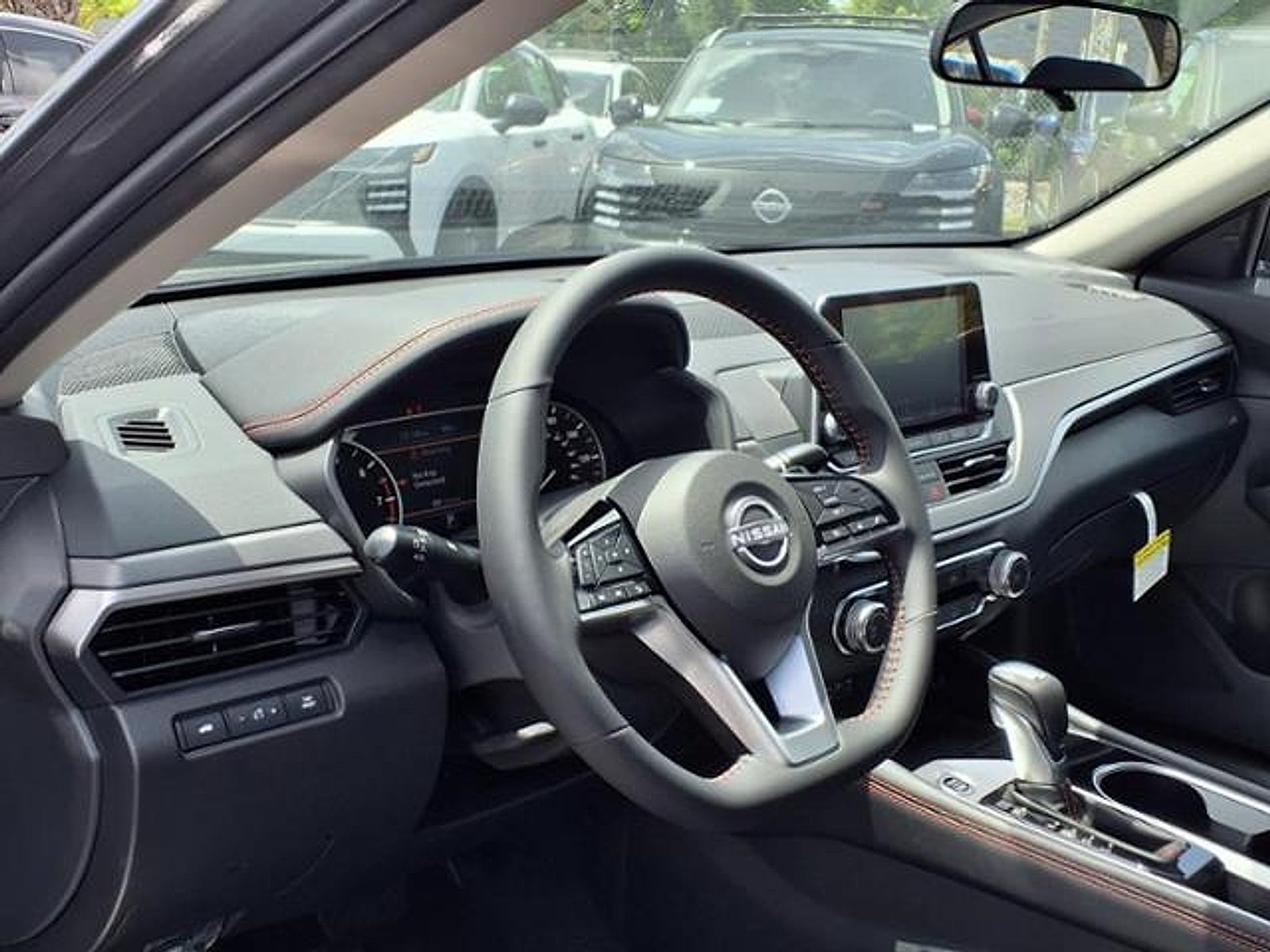 2025 Nissan Altima SR