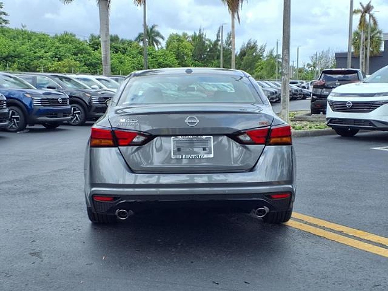 2025 Nissan Altima SR