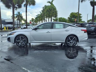 2025 Nissan Altima SR