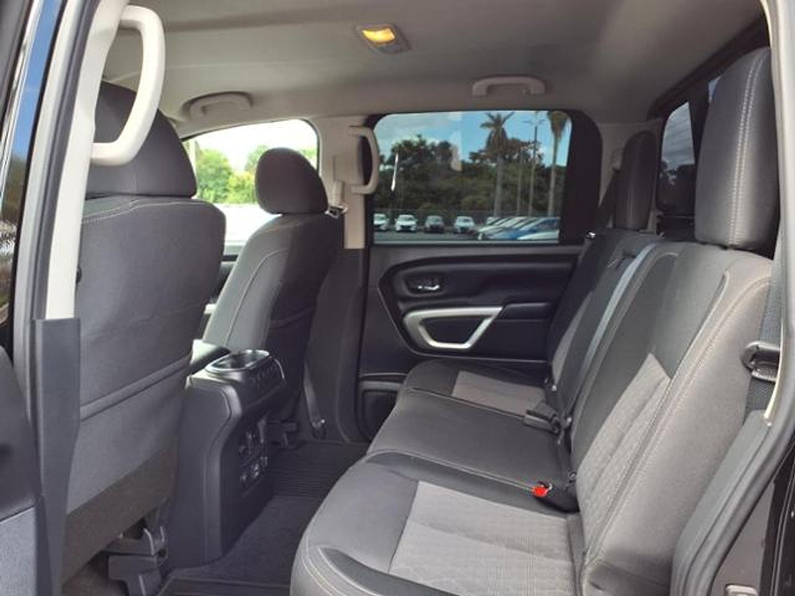 2021 Nissan Titan SV