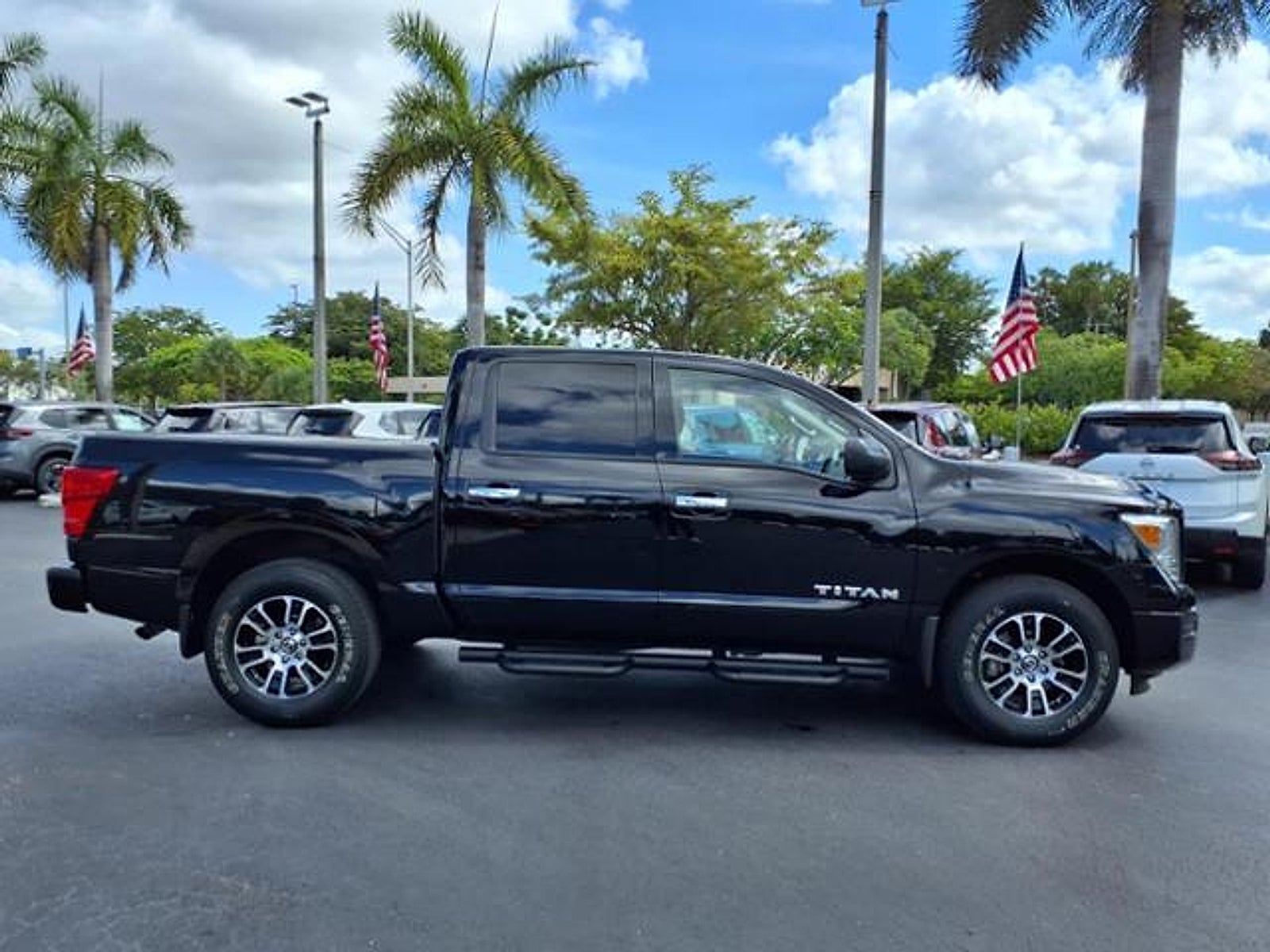 2021 Nissan Titan SV