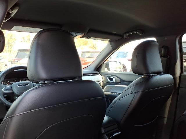 2023 Jeep Compass Latitude Lux FWD